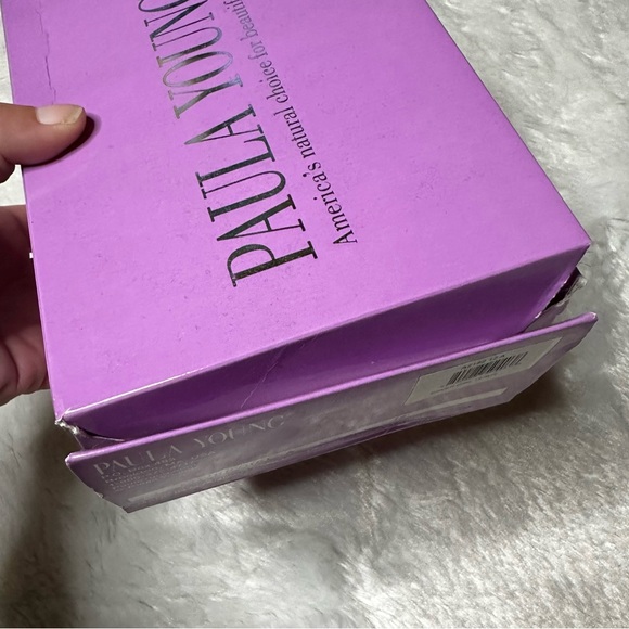 IOB Paula Young Cover Girl Whisper Lite Wig A2182 in Light Golden Brown Average - Picture 10 of 10